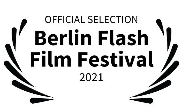 Logo des Berlin Flash Film Festival 2021 mit der Aufschrift „Official Selection“. Der Kurzfilm Hamburg Highnoon wurde für dieses internationale Filmfestival nominiert.